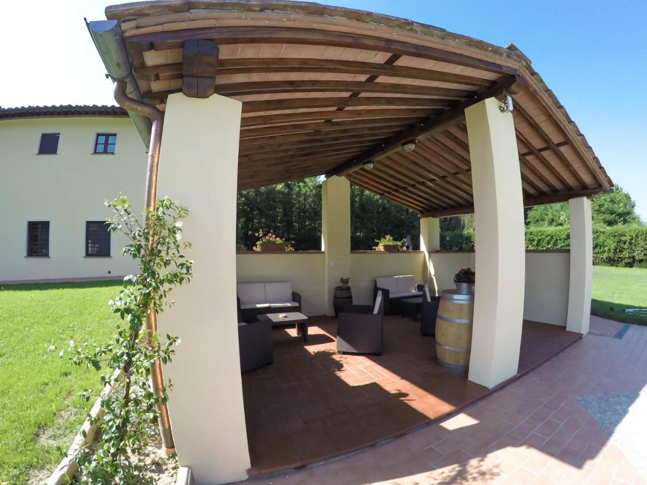 Casale La Fata -Tipico Toscano Immerso Nelle Colline Tra Lucca E Versilia, 6 Appartamenti Indipendenti Camaiore Dış mekan fotoğraf