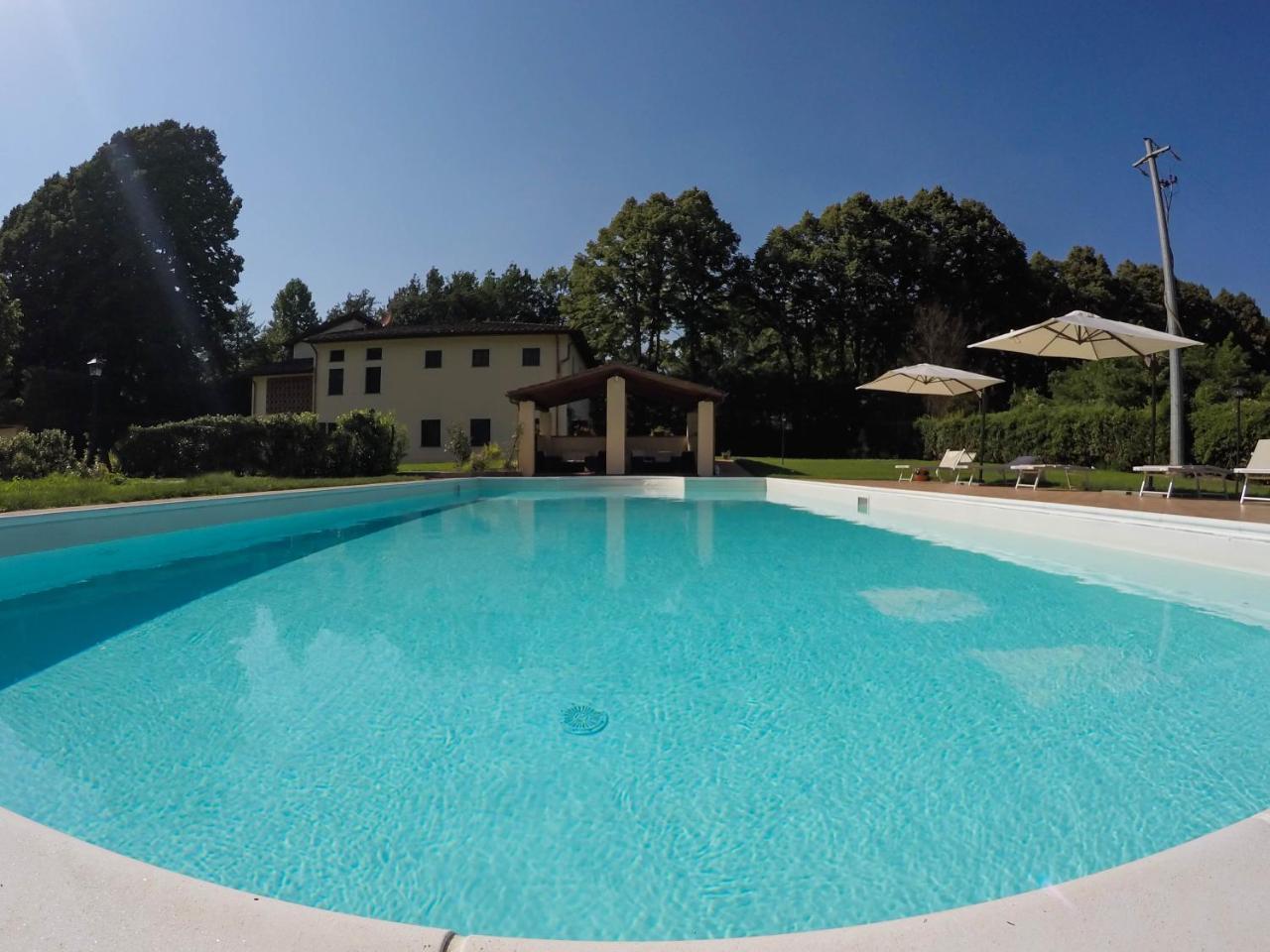 Casale La Fata -Tipico Toscano Immerso Nelle Colline Tra Lucca E Versilia, 6 Appartamenti Indipendenti Camaiore Dış mekan fotoğraf