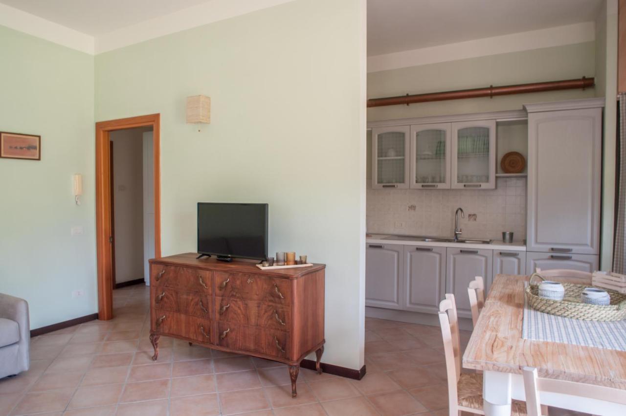 Casale La Fata -Tipico Toscano Immerso Nelle Colline Tra Lucca E Versilia, 6 Appartamenti Indipendenti Camaiore Dış mekan fotoğraf