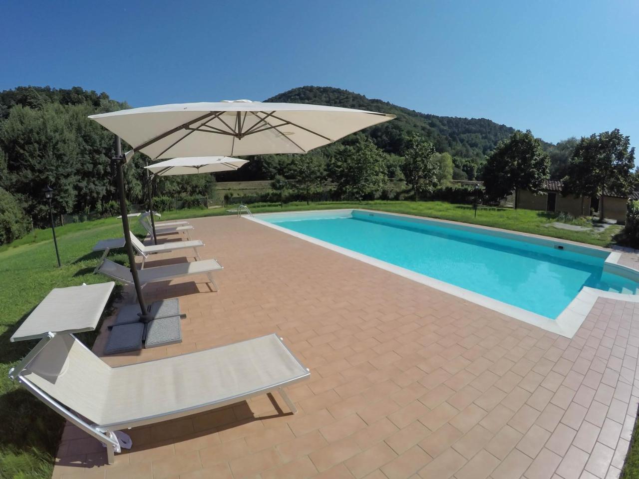 Casale La Fata -Tipico Toscano Immerso Nelle Colline Tra Lucca E Versilia, 6 Appartamenti Indipendenti Camaiore Dış mekan fotoğraf